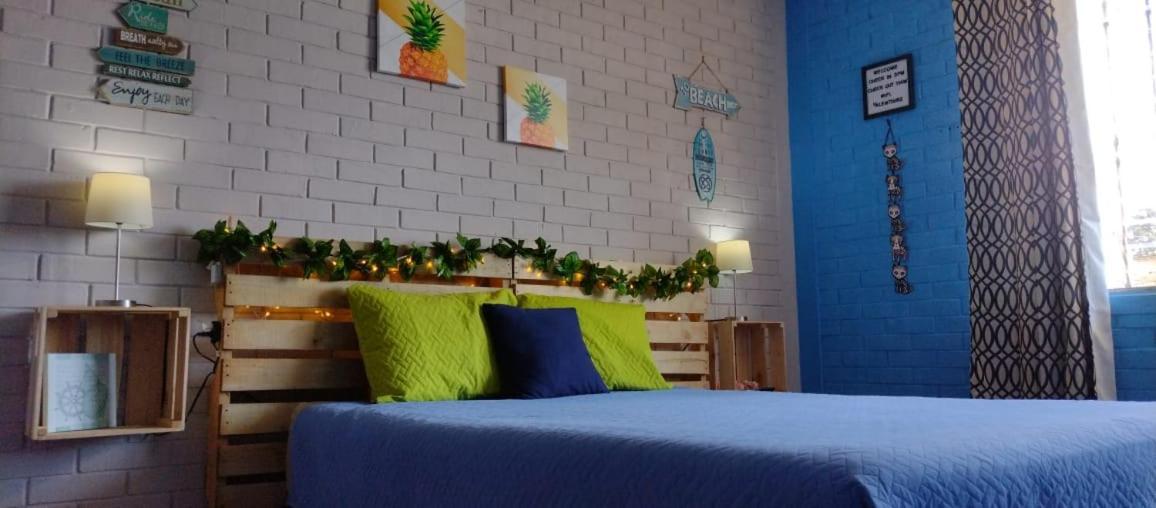 Hostal De Lucca Guatemala City Bagian luar foto