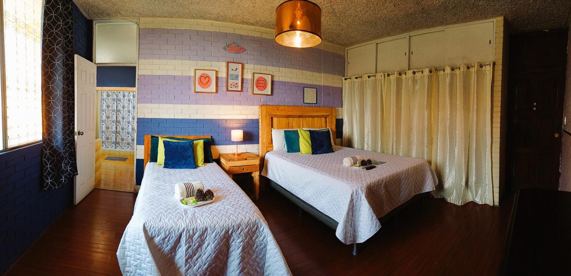Hostal De Lucca Guatemala City Bagian luar foto