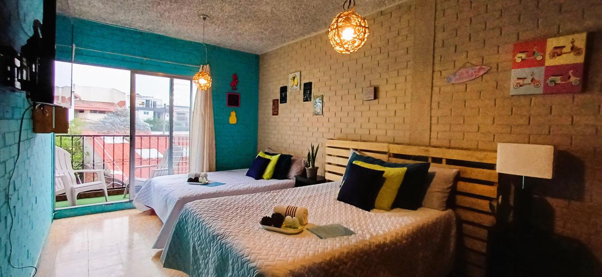 Hostal De Lucca Guatemala City Bagian luar foto