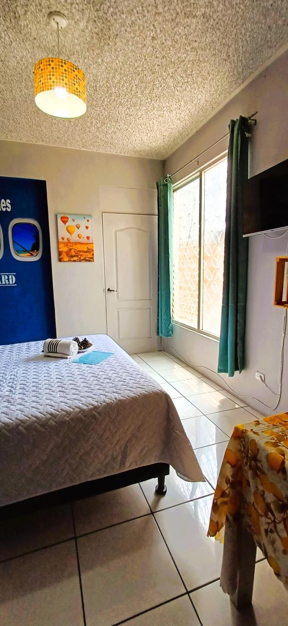 Hostal De Lucca Guatemala City Bagian luar foto