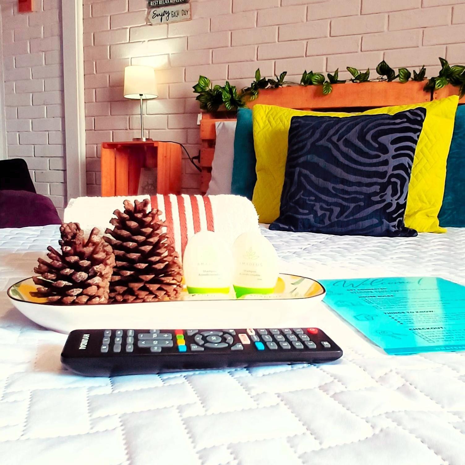 Hostal De Lucca Guatemala City Bagian luar foto