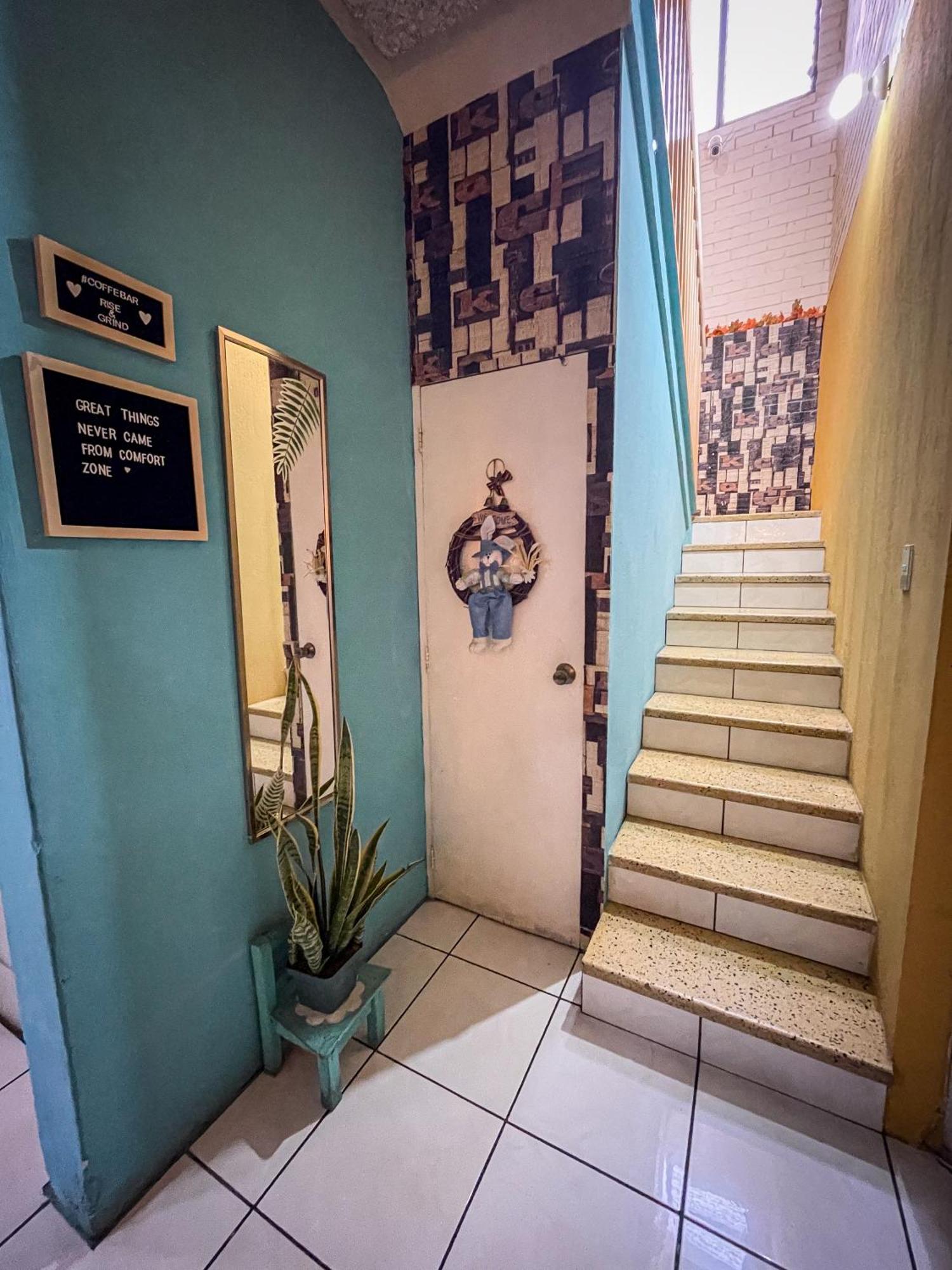 Hostal De Lucca Guatemala City Bagian luar foto
